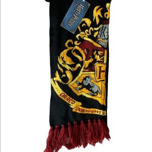 Brand new with Tags! Harry Potter Hogwarts Scarf. Men/women/kids.